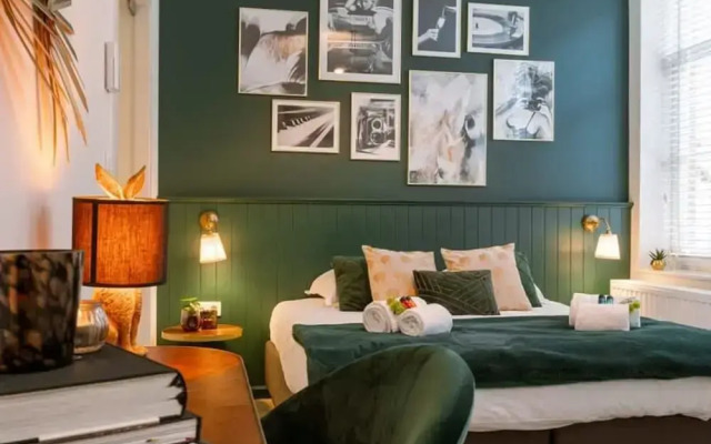 Art Deco Style Studio in the Heart of Bruges