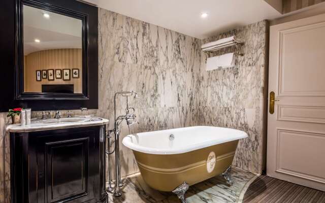 Hôtel Chateaubriand Champs Elysées