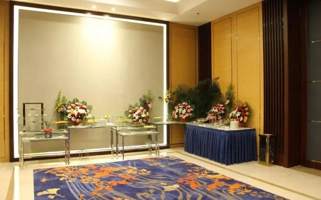 Gloria Plaza Hotel Qingdao