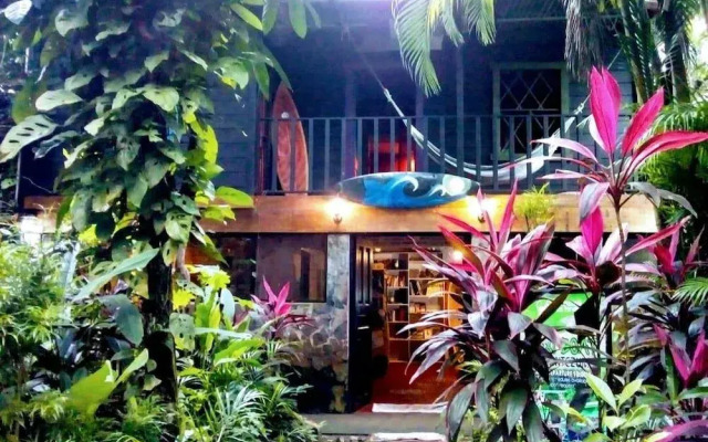 Casa Jungla Hostel