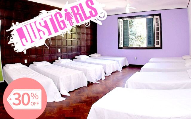 Pura Vida Hostel