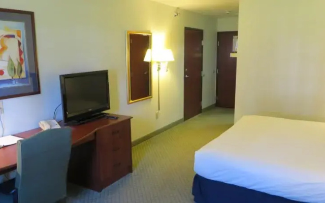 Crossings by GrandStay Inn & Suites