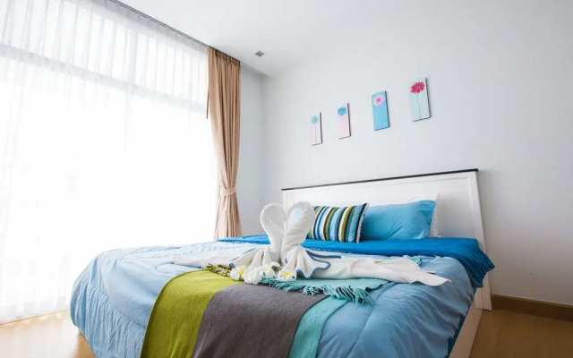 The Seacondo (Room for Holiday)
