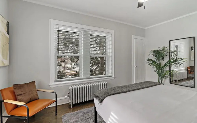 Chic 2BR Apt in Skokie - Elm 3A