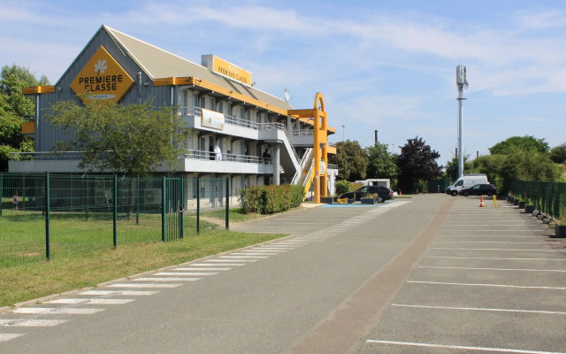 Hotel Première Classe Saint Quentin En Yvelines - Elancourt