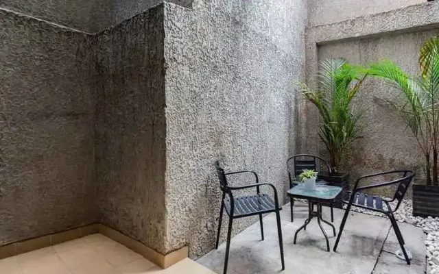 Urbanview Hotel Slipi Inn Palmerah