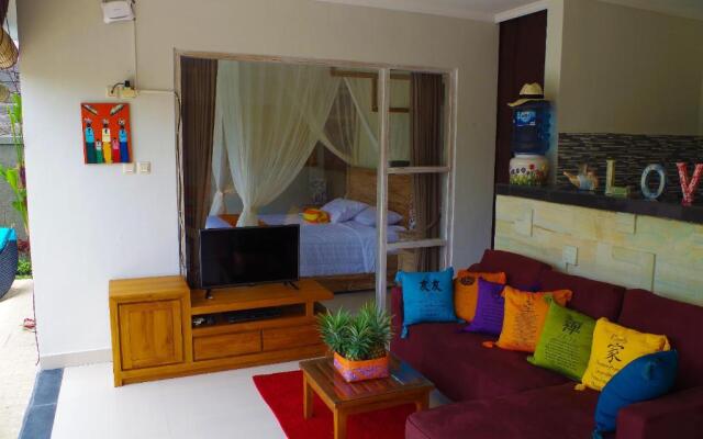 Ratna Villa