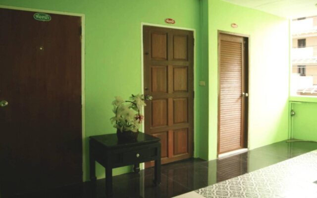 Enrico Hostel Patong