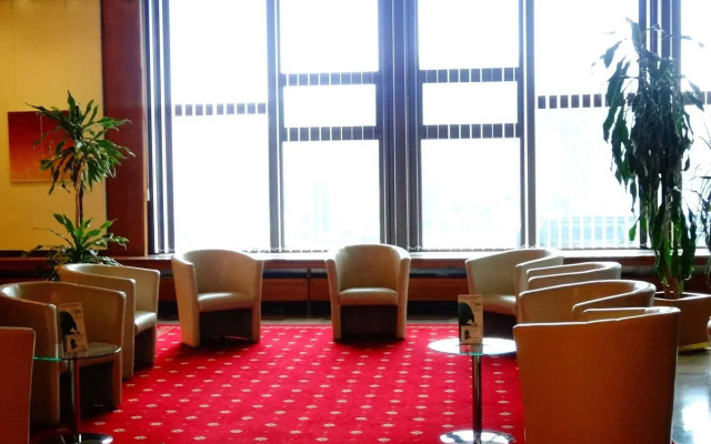 Hotel Gromada Pila