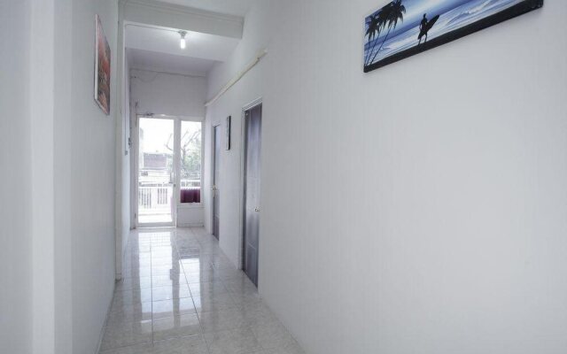 Sky Inn Syariah Mastrip 1 Surabaya by Reddoorz