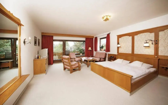 Alpenhotel Dora