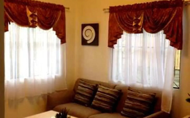 Roy's Cabin Suites