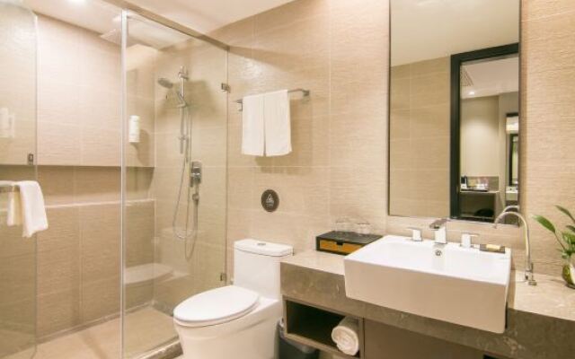 Homeinn Plus Hotel (Kunshan International Exhibition Center Huaqiao Subway Station)