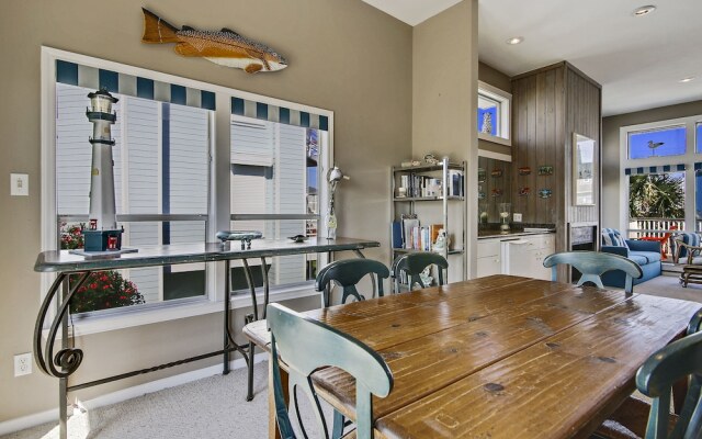 Indian Summer 3 Bedrooms 2 Bathrooms Home