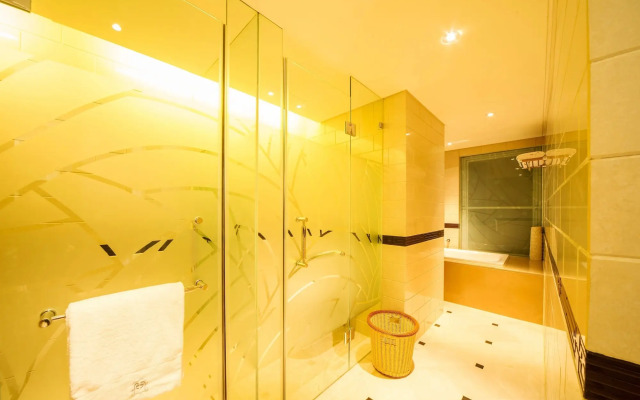 Paramount Gallery Hotel