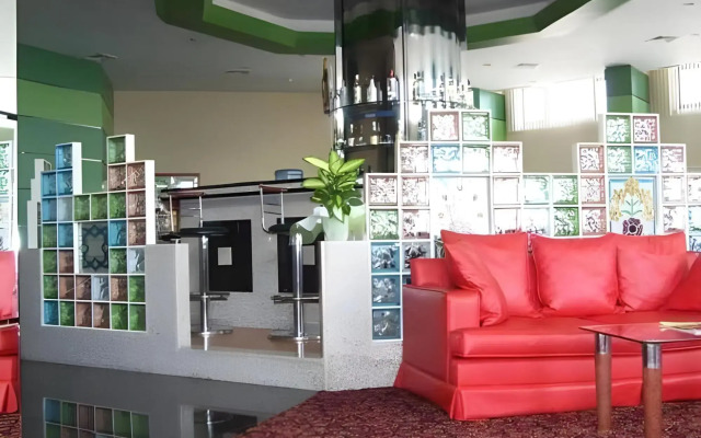 Yayoba Hotel