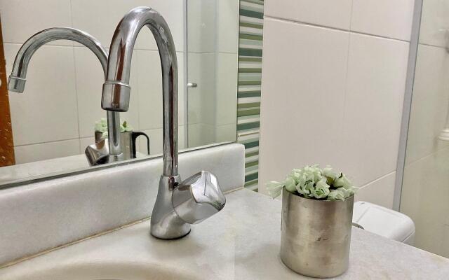 F034- Apto no Forte Churrasqueira, Wi-Fi e Piscina