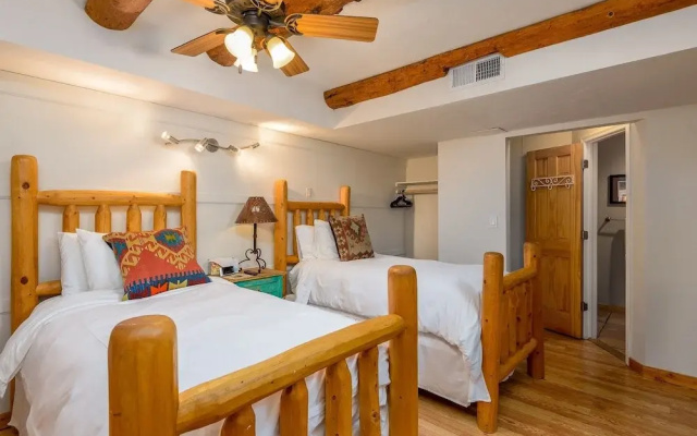 Full Circle Ranch 6 Bedroom Home