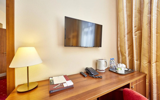 Rossiya Hotel