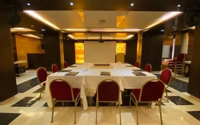 Imperial Suites Hotel