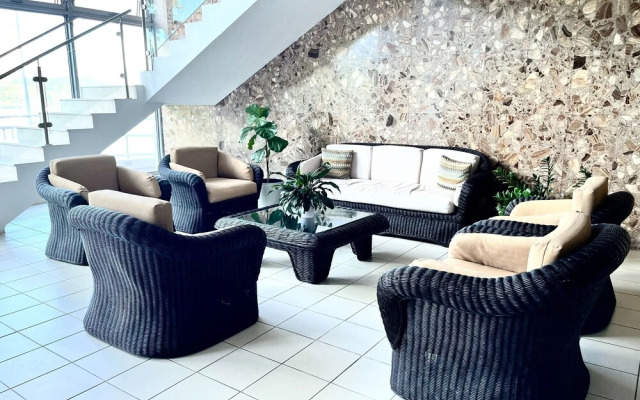 Stunning Marina Views Pool Kayak Island Tours