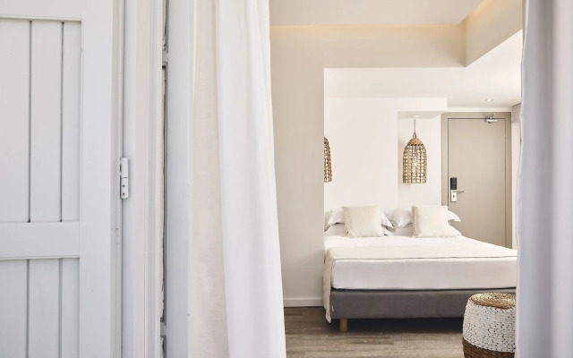 Kythnos Bay Hotel