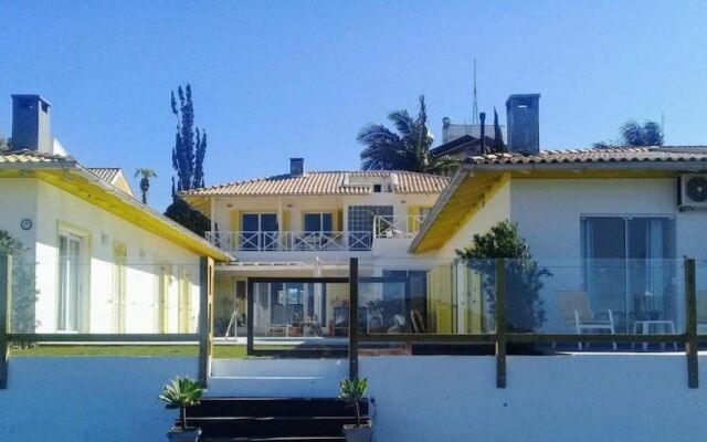 Girassóis Da Lagoa Guesthouse