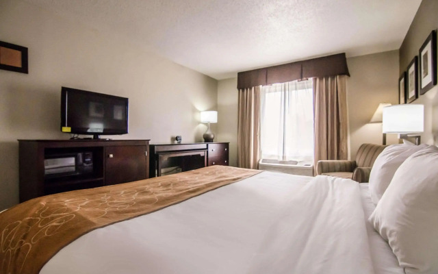 Quality Suites St. Joseph