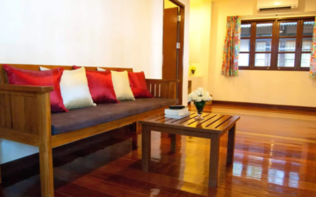 Baan Klang Aow Beach Resort