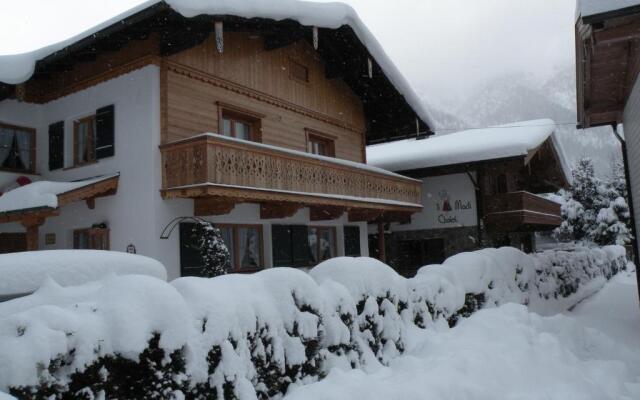 Chalet & Apartments Tiroler Bua