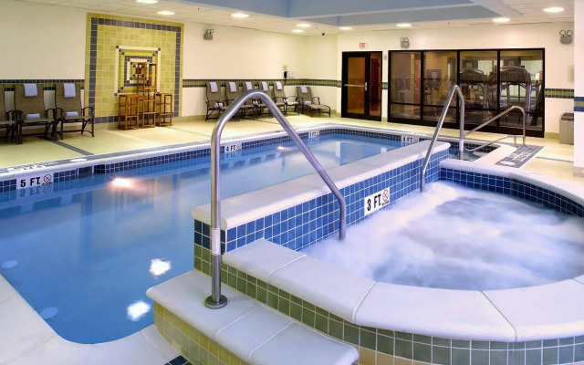 Fairfield Inn & Suites by Marriott Pittsburgh Neville Island