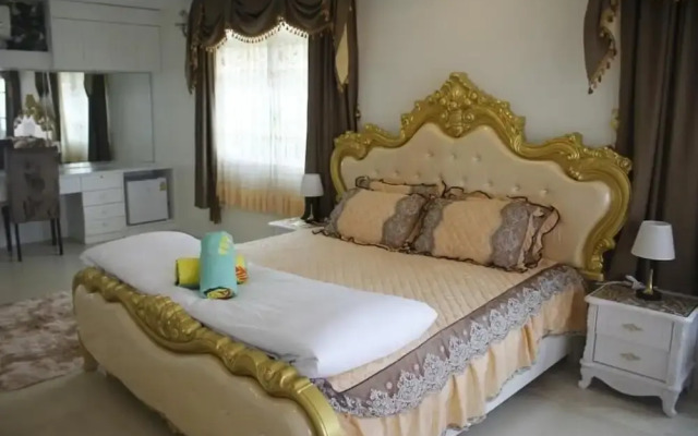 Narong Ek Residence View & Pool Villa