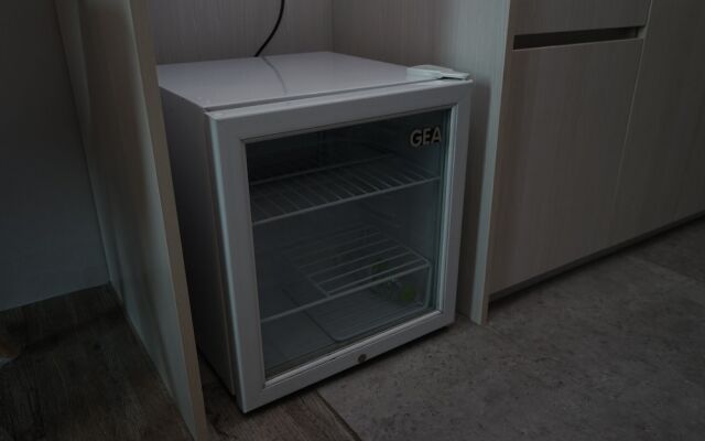 Clean and Tidy Studio Room at Tree Park Apartment