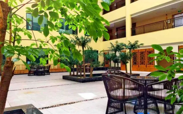 Tongren Vermilion Sand Hotel