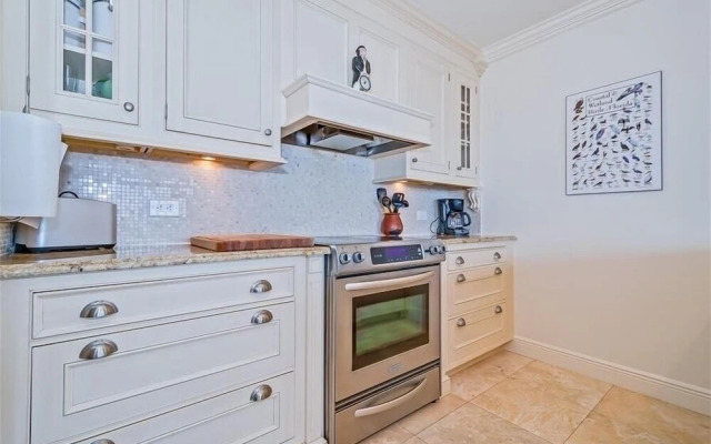 Sea Oats 217 2 Bedroom Home by RedAwning