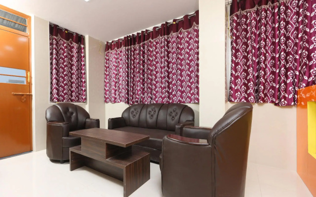OYO 11342 Phoenix Inn
