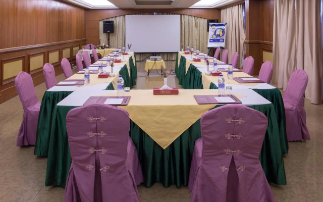 Safeer Plaza Hotel