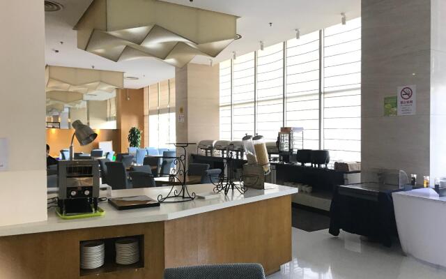 Holiday Inn Express Shanghai Meilong