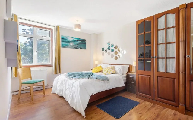 Canton Street - Deluxe Guest Room 3