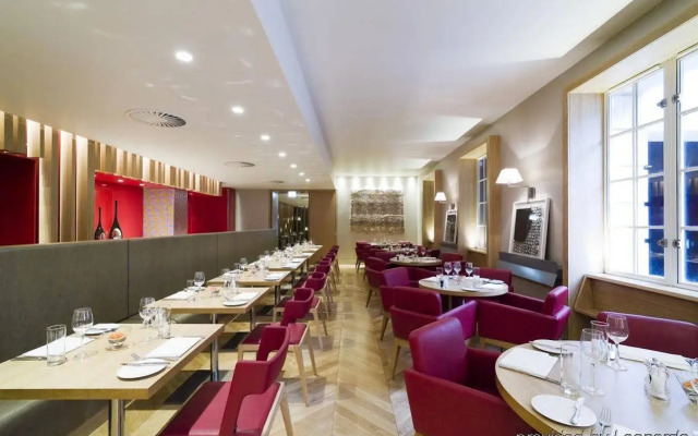 Apex Temple Court Hotel