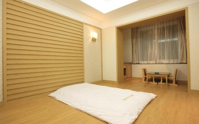 Chereville Spa Tourist Hotel