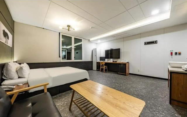 Idea Hotel
