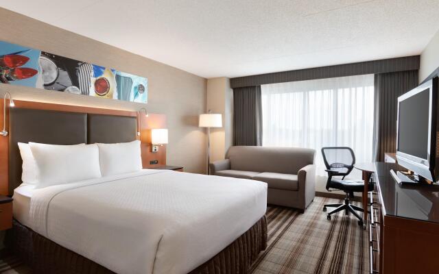 Crowne Plaza Auburn Hills by IHG