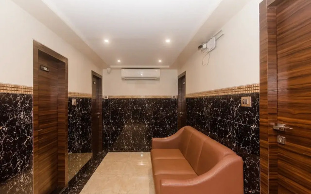 OYO 22055 Dadar Residency