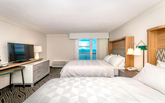 Holiday Inn Resort Oceanfront at Surfside Beach by IHG