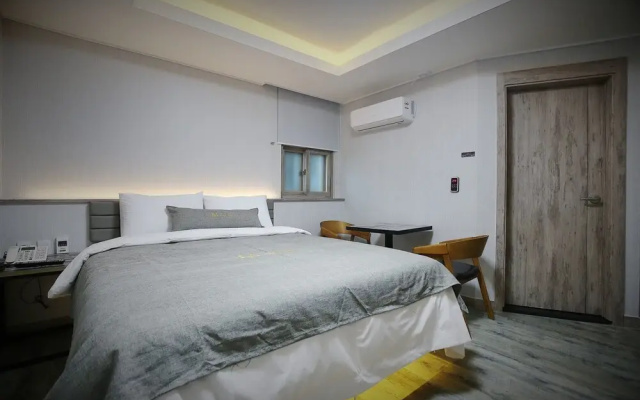 Hey Jecheon Hotel