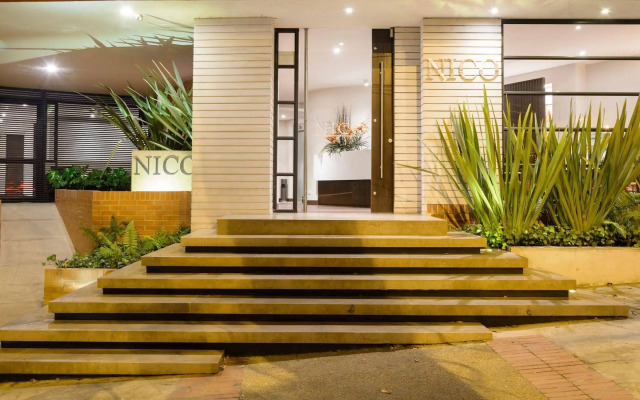 Nico ApartaSuites