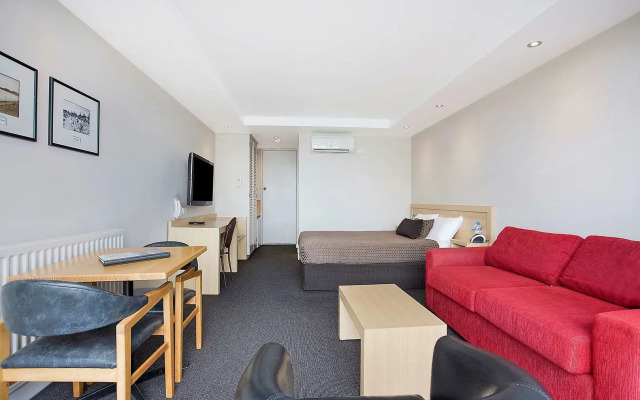 Richmond Henty Hotel