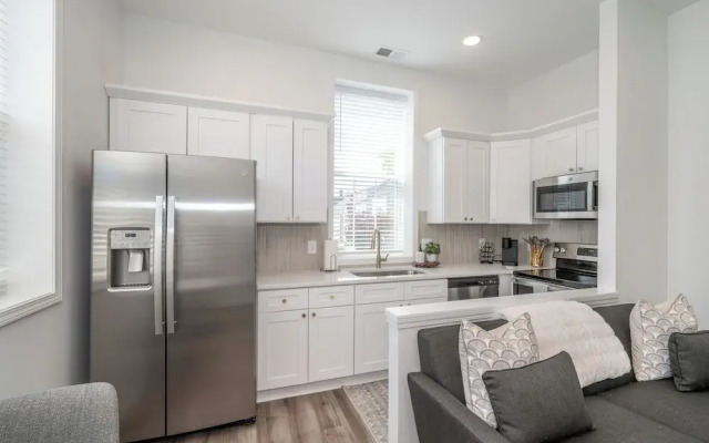 Covington Charm Suites