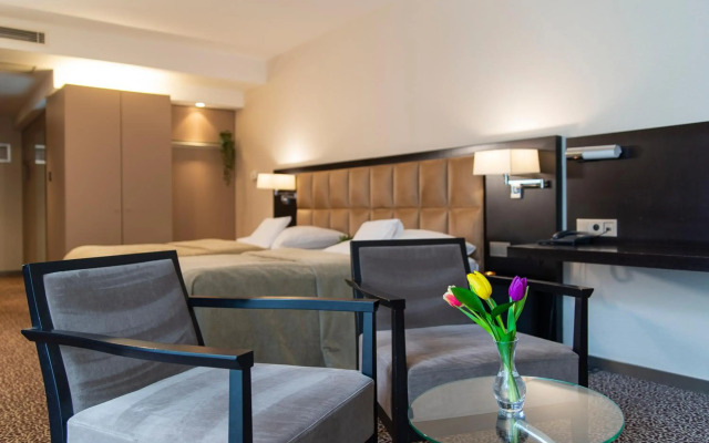 Hotel Avance